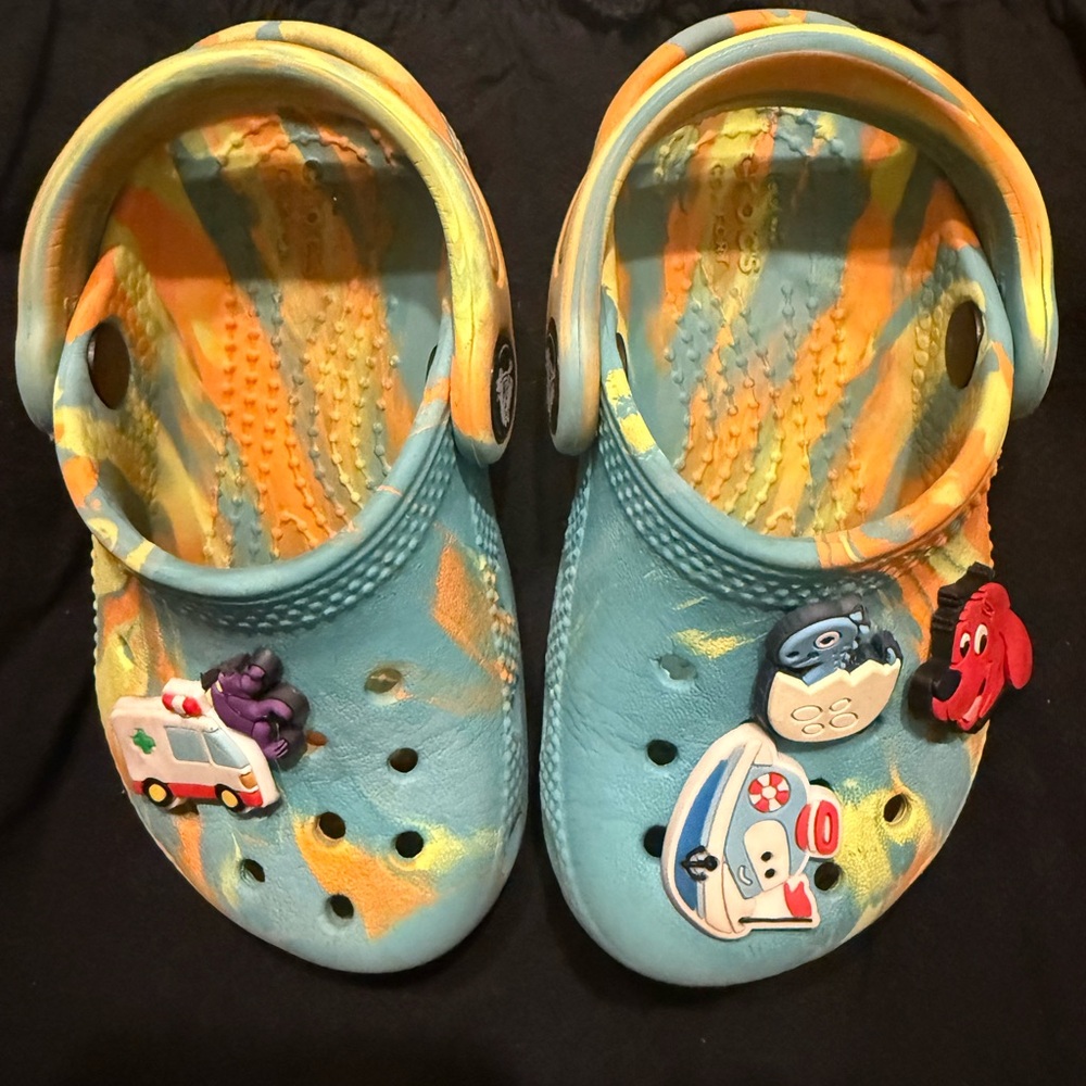 Toddler crocs